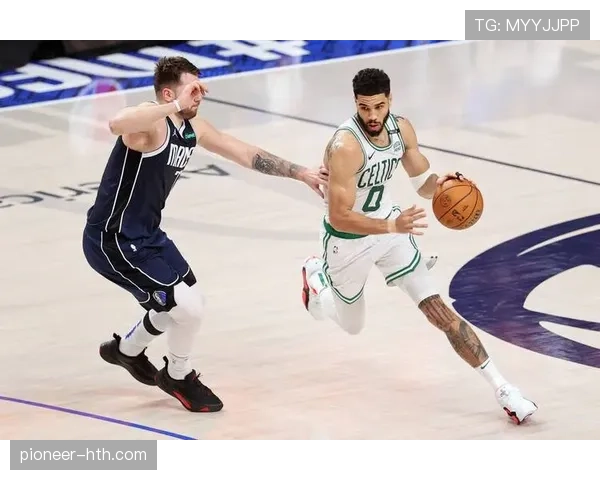 塔图姆防守能力显著提升，助力球队表现再创新高