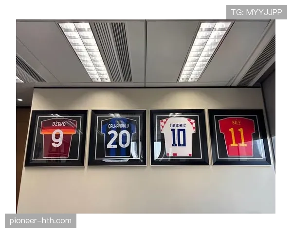 五大联赛经典回眸：传奇球星共铸足坛不朽辉煌