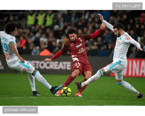 法甲助攻王争夺激烈，锋线高手表现稳健引关注