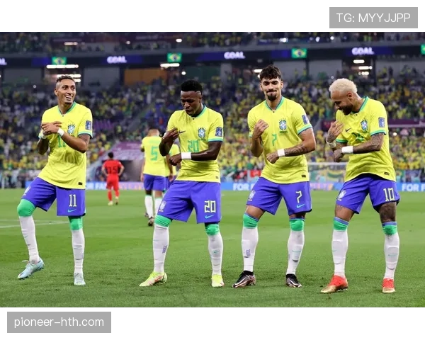 《巴西国家队战术革新：维尼修斯在球队战术中的关键发挥分析》