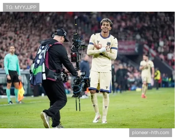 巴萨高位压迫效果减弱，防守体系调整显现阶段性变化